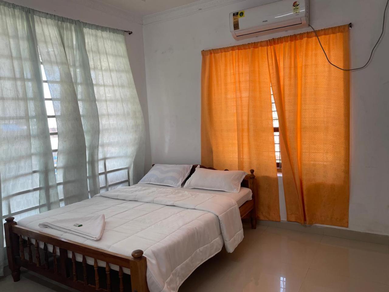 Somatheertham Resort Тривандрум Номер фото